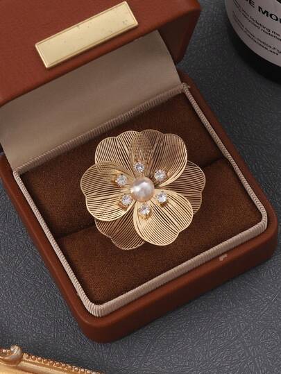 Bridal Wedding Gold Wire Flower Brooch, Hollow Filigree Crystal Floral Lapel Pin For Formal Dress Accessory