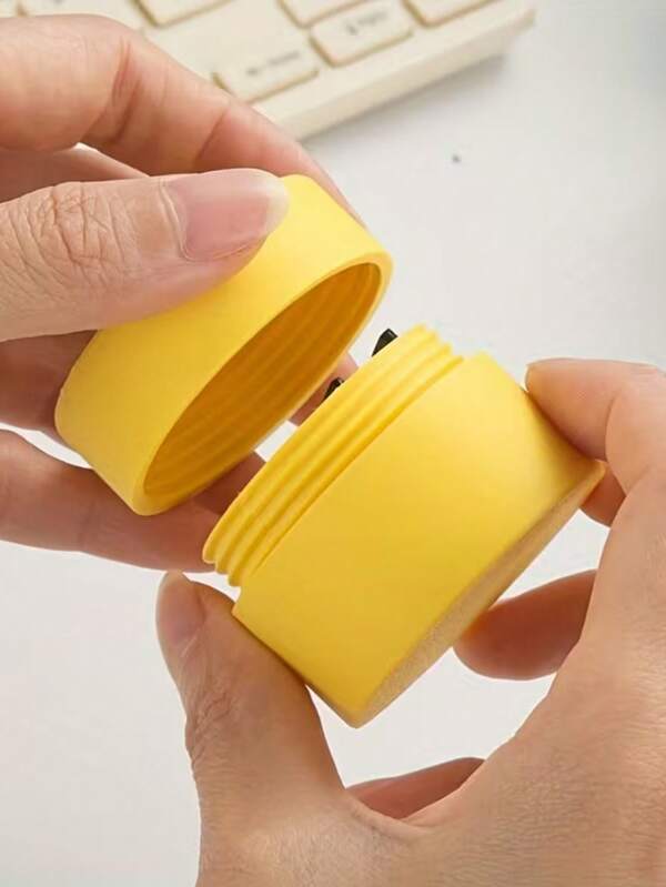 3D Printed 7 And 4 TF Card Compact 3D Printed Memory Card Box - Portable Shockproof And Dustproof Organizer Stand, Transparent Design With Red Color, Suitable For SDHC, SDXC - Memory Cards Not Included, Camera Card Holder, Secure Card Storage, Stylish Card Holder, Durable Card Box