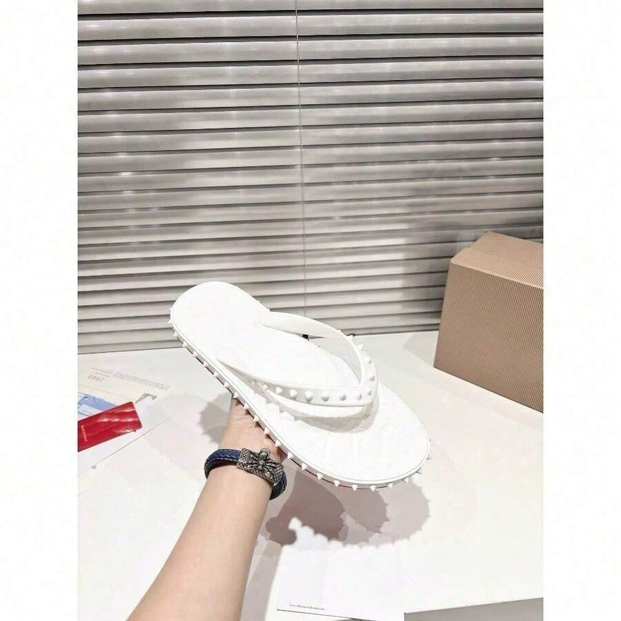 CL Explosion Red Rivet Sole Non-Slip Flat Heel Clip Foot Beach Sandals Outdoor Couples - 白色 - 查看 1