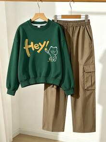 Setelan 2 Potong Unisex Modis dengan Motif Beruang Kreatif dan Kerah Bulat, Cocok untuk Pria di Musim Gugur/Dingin. - Dark Green - View 2