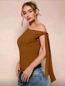 Women's Bodysuit With Tie Bow And Asymmetrical Neckline, Sleeveless, Ideal For Romantic Dates, Casual, Vacation And Summer - 鏽棕色 - 查看 7