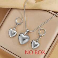3pcs Minimalist Exquisite Heart Necklace Set, Gentle Style Accessories, Daily Wear For Girls And Valentine's Day Holiday Accessories, Commemorative Gift - Silver - View 1