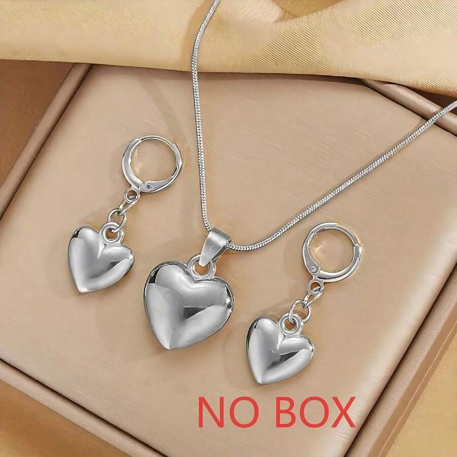 3pcs Minimalist Exquisite Heart Necklace Set, Gentle Style Accessories, Daily Wear For Girls And Valentine's Day Holiday Accessories, Commemorative Gift - Silver - View 1