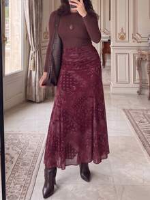 Rok Fashion Wanita Motif Kacang Mete dengan Pinggang Berkerut untuk Liburan - Merah - View 5