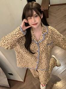 2pcs/Set Piyama Wanita, Set Pakaian Rumahan, Motif Leopard, Minimalis Dewasa, Kerah Berkantong, Lengan Panjang dan Celana Panjang, Cocok untuk Semua Musim - Mustard Yellow - View 5