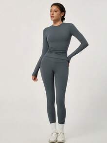 NcmRyu Women's One Set Solid Color Seamless Round Neck Short Sleeve Butt-Lifting Tight Cropped Pants Sports Set - Dark Grey - View 5