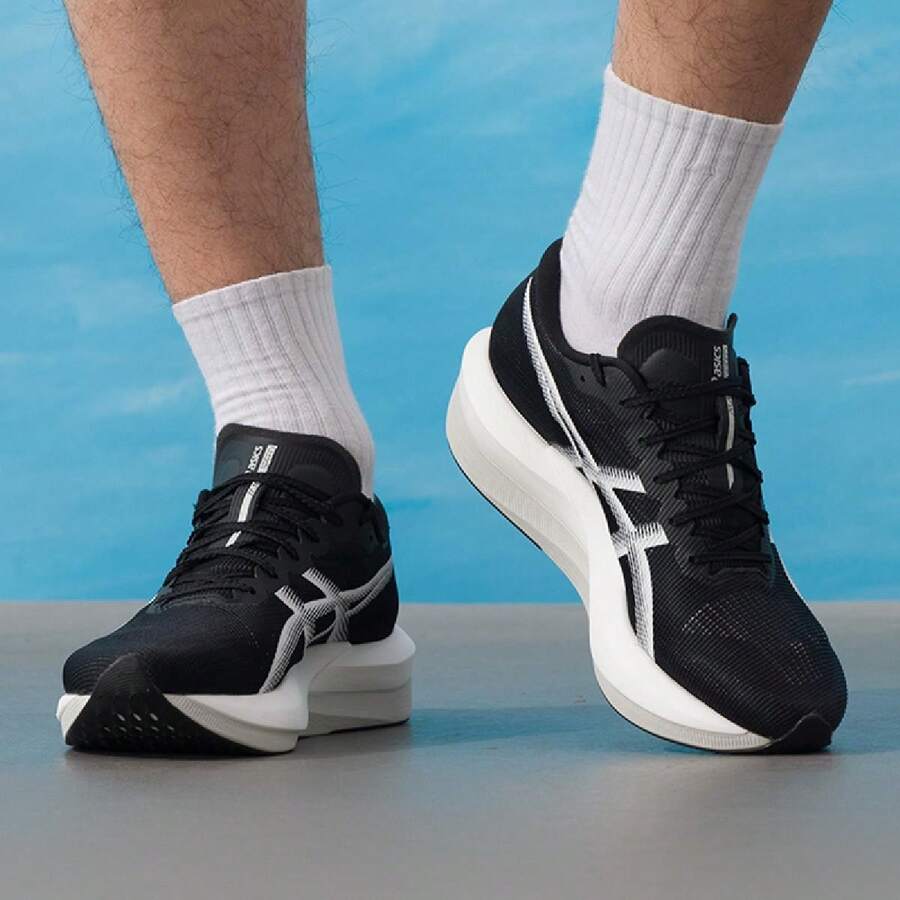 Asics Women Running Shoes - 黑色/白色 - 查看 1