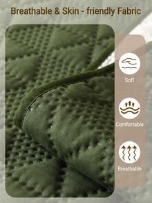 1件裝超音波鑽石壓紋沙發座墊套，輕量透氣易清潔防刮沙發保護墊，防滑點狀橡膠背底，可機洗四季通用寵物友善家具墊，適用1/2/3人座沙發通用沙發套 - 墨綠色 - 查看 4
