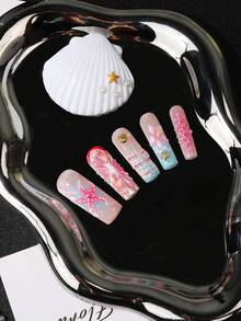 24片淺冰藍漸層3D魚鱗長方形穿戴甲，酷感海灘風可移除美甲片，適合海灘與泳池拍照，打造纖長顯氣質造型 - 淺藍色 - 查看 8