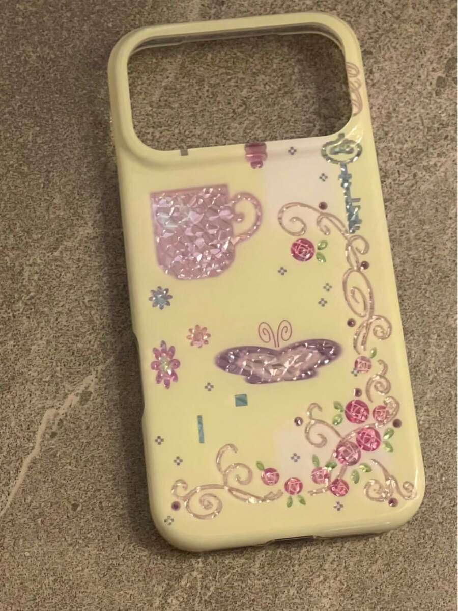 Vintage vergoldetes Schmetterling & Blumen Tassen Design Handyhülle kompatibel mit iPhone 17 Pro Max, 16 Pro, 13, 14 Pro, 15 Pro, kreative vollständige Abdeckung doppelschichtige stoßfeste Handyhülle für Frauen - Verschiedenfarbig - Übersicht 1