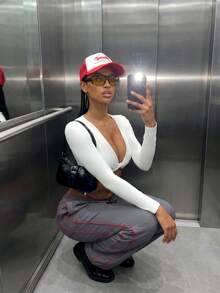 女款休閒深V領前結修身微短版上衣，秋冬女裝，外出穿搭上衣，可愛白色 - 白色 - 查看 9