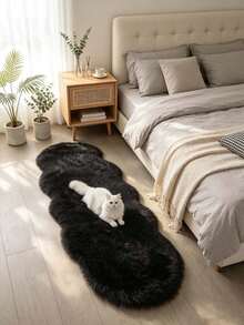 1 pièce Tapis/Paillasson en fausse laine antidérapant, tapis d'intérieur minimaliste moderne en fausse laine, petit tapis doux et moelleux, tapis tricoté, convient pour le salon, la chambre, la salle de jeux, le dortoir, le canapé, la décoration de la pièce, le bureau et la zone de divertissement - Facile à nettoyer, un choix idéal pour la décoration intérieure de la maison toute l'année. Peut être utilisé comme un tapis de salon minimaliste de luxe, un tapis de chambre ou un tapis de chevet. - Noir et Blanc - Voir 9