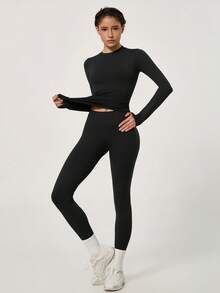 NcmRyu Women's One Set Solid Color Seamless Round Neck Short Sleeve Butt-Lifting Tight Cropped Pants Sports Outfit - Black - View 9