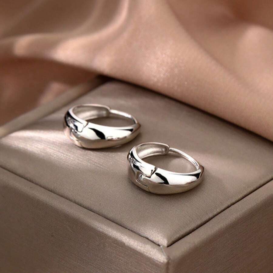 1pc Teardrop Ear Cuff, High-End Texture Minimalist Women's Earring, Suitable For Daily Commute And Workplace Wear - Silver - View 1