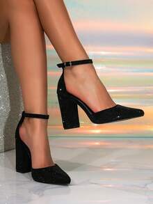 Women's Pointed Toe Fashion Hollow Chunky Heel Black High Heel Pumps - Black - View 3