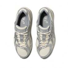 Asics Women Casual Athletic Shoes - 白色 - 查看 2
