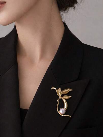 1pc Unique Minimalist Versatile Geometric Asymmetrical Brooch, Suitable For Women To Wear In Any Occasion, Holiday Gift For Loved Ones