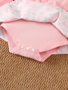 BrownBark 2pcs/Set, Autumn Elegant & Cute Patchwork Long Sleeve Romper With Flutter Sleeves, Floral Pattern & Bow Decor + Headband, Suitable For 1-18 Months Baby Girls - Pink - View 7
