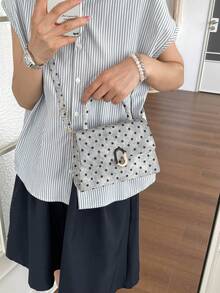 韓式波點女款個性化斜跨手提包 2026新款時尚極簡單肩包 紋理小方包 - 灰色 - 查看 5