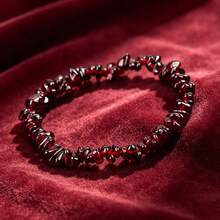 Natural Garnet Chip Elastic Bracelet, Crystal Healing Anxiety Relief & Emotional Balance Jewelry (Natural Stone Shape And Color May Vary) - Pomegranate - View 3