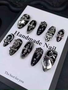 10 Stück schwarze niedliche Punk-Stil mittelgroße Mandelform Acryl Press-On Nägel Set, mit 3D Metall Deko Kette Kreuz, Y2K glänzender japanischer Stil kurze Gothic Kunstnägel für Frauen - Schwarz - Übersicht 3