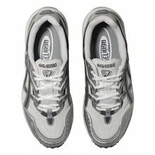 Asics Women Casual Athletic Shoes - 白色/銀色 - 查看 3