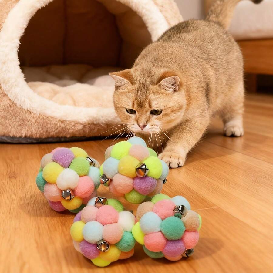 10 Buah Mainan Kucing Berbunyi Lonceng yang Dapat Dimainkan Sendiri dengan Fungsi Menggulir/Mengunyah - Bola Penggaruk Interaktif untuk Semua Ras Kucing, Tahan Lama dan Tahan Gigitan, Cocok untuk Anak Kucing dan Kucing Dewasa sebagai Hiburan Saat Bepergian - MultiWarna - View 1