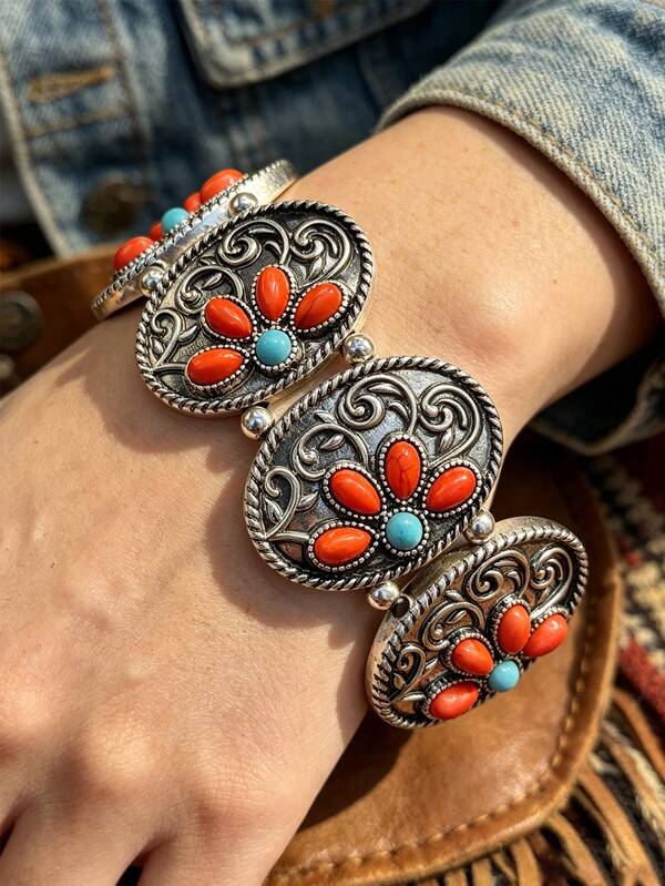 1pc Western Style Expandable Carved Wide Bracelet, Composed Of 8 Oval Carved Pieces With Elastic Metal Expandable Band On The Back, Freely Stretchable To Fit Various Wrist Sizes, Style: American Wild West, Cowboy Equestrian, Bohemian Vintage; Suitable For: Denim Shirts, Leather Vests, Vintage Distressed Jeans, Long Skirts, Western Riding Outfits
