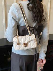 Cream White Quilted Chain Crossbody Bag, Square Gold Twist Lock Small Shoulder Bag, Round Metal Pendant, Elegant Mini Flap Bag, Suitable For Daily Dating - White - View 5