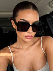1 Pair Plastic Square Oversized Women's UV Protection Sunglasses, Suitable For Holiday Gifts, Beach Parties, Outdoor Leisure Activities, Fashionable Sun Protection, Suitable For Family Outings, Travel Vacations, Summer Beach Holidays And Other Occasions. - 1pc Black - View 3