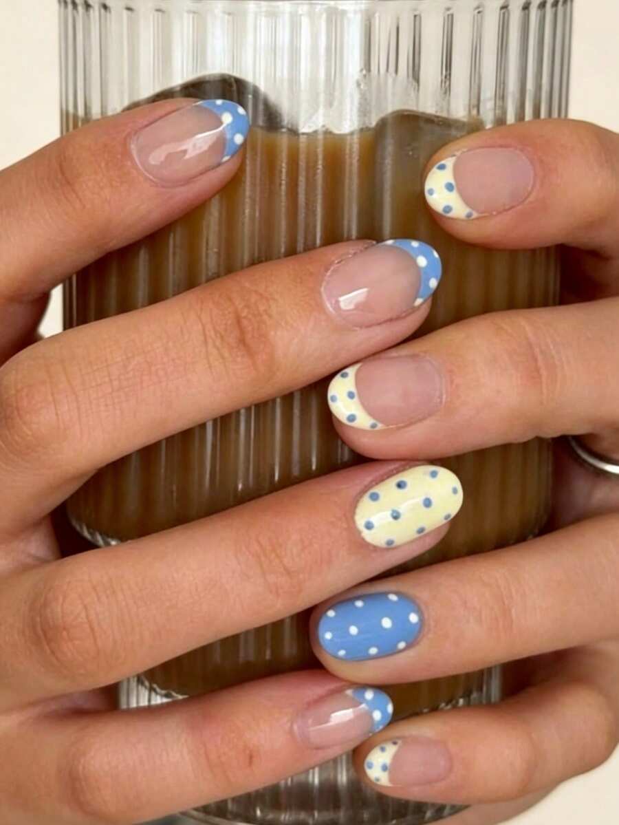 24pcs Short Oval Polka Dot Nail Stickers Set, Includes 1pc Double-Sided Adhesive And 1pc Nail File, Polka Dot Nails Make Fingertips Shine, Suitable For Party, Ball And Daily Use - Multicolor - View 1