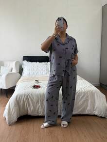 Sweet Bow & Heart Print Soft Pajama Set For Women, Short Sleeve Button Collar Cropped Top With Shorts, Soft Skin-Friendly Loungewear, Loose Slimming Fit, Machine Washable & Easy Care, Simple Versatile Style For Home & Casual Wear, Suitable For Daily Outings - Multicolor - View 3