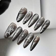 10 Stück schwarze niedliche Punk-Stil mittelgroße Mandelform Acryl Press-On Nägel Set, mit 3D Metall Deko Kette Kreuz, Y2K glänzender japanischer Stil kurze Gothic Kunstnägel für Frauen - Schwarz - Übersicht 4