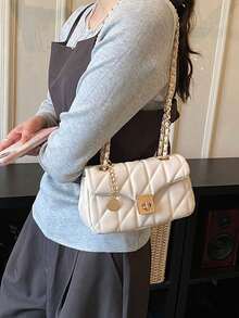 Cream White Quilted Chain Crossbody Bag, Square Gold Twist Lock Small Shoulder Bag, Round Metal Pendant, Elegant Mini Flap Bag, Suitable For Daily Dating - White - View 4