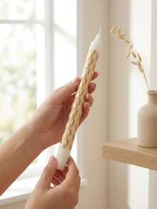 2件組金色花卉圖案白色錐形蠟燭,大豆蠟裝飾蠟燭,適用於婚禮桌面裝飾、派對裝飾與燭光晚餐 - 長桿蠟 - 查看 4