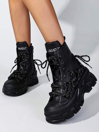 Sepatu Wanita Model Tinggi Bertali Warna Solid untuk Semua Musim, Desain Ujung Tertutup, Desain Bertali Unik, Ringan dan Nyaman, Cocok untuk Pesta, Perjalanan dan Aktivitas Luar Ruangan, Ukuran 37 hingga 42, Lubang Tali Logam Gaya Punk, Sepatu Bot Ankle dan Sepatu Bot Pendek dengan Sol Tebal