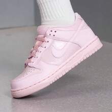 Nike 大童 DUNK 透氣經典休閒防滑耐穿低筒滑板鞋 - 粉色 - 查看 4