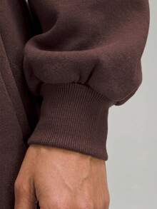 Sweatshirt Pendek Wanita Musim Gugur Terbaru Warna Bumi Polos dengan Bahu Longgar, Atasan Crop Hangat Berlapisan Bulu Domba untuk Olahraga Musim Gugur - Coklat - View 5