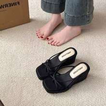 Women's Unique Design Platform Flip Flops 2026 Summer New French Style Casual Sandals Fashionable Shoes - Black - View 3