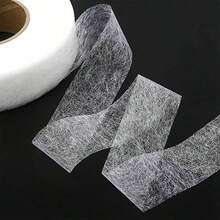 1 捲雙面熨燙膠帶,用於整理衣物;1 捲強力黏著膠帶,用於熱黏合;1 捲熨燙黏著網布,用於修改衣物、長褲、牛仔褲和裙子 - 捲裝 - 查看 4