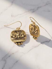 1‑Pair Vintage Gold‑Tone Ancient Coin Embossed Dangle Drop Earrings Antique‑Style Hand‑Stamped Earrings For Women. - Gold - View 3