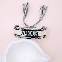 1件手工刺绣法式“AMOUR”创意编织复古风格手链，适合情侣、节日礼物和祝福 - 黑與白 - 查看 2