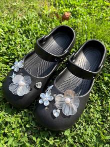 8pcs Pearl Flower Shoe Charms DIY Detachable Shoe Decorations ABS Rhinestone Shoe Accessories Suitable For Wooden Clogs Women Sandals Slippers Beach Shoes, Holiday Gift - Silver - View 3