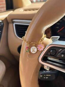 Elegant Letter Car Steering Wheel Pendant, Gold-Plated Chain With Tulip And Daisy Charms, Car Interior Decoration, Car Accessories, Travel Companion - Steering Wheel Decorative Chain - View 5