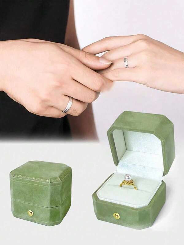 1pc Green Velvet Wedding Ring Box, Elegant Surprise Bride Engagement Ring Cushion, Octagonal Engagement Ring Cushion, Solid Color Noble Ring Box, Suitable For Proposal, Engagement, Wedding, Wedding Accessories And Wedding Decoration