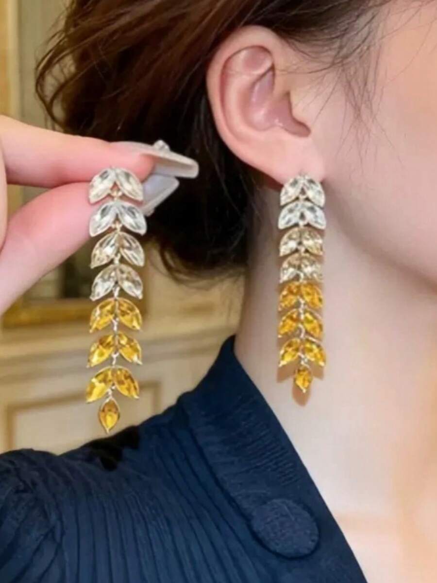 1 Pair Of Fashionable Personalities Long Style Temperament Earrings Suitable For Women's Daily Commuting - Purple - View 1