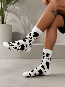 1/3/5 Pairs Unisex Black & White Cow Print Mid-Calf Socks, Streetwear Casual Socks For All Seasons - Black and White - View 4