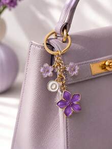 1pc Purple Floral Metal Keychain With Oil Drip Effect, Cute 5-Petal Flower Bag Charm, Student Back To School Gift, Car Accessory Pendant, Key Chain For Teachers, Moms, Friends Birthday Gift, Floral Jewelry, Back To School Gift, Halloween Gift - Purple - View 3