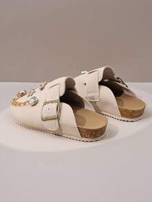 1 Pair Girls' Beige Faux Rhinestone + Heart Flower + Metal Chain Decor Non-Slip Wear-Resistant Soft Sole Closed-Toe Low-Top Buckle Flat Retro Casual Mule Shoes Spring/Summer School / Home / Outdoor Versatile - Beige - View 5