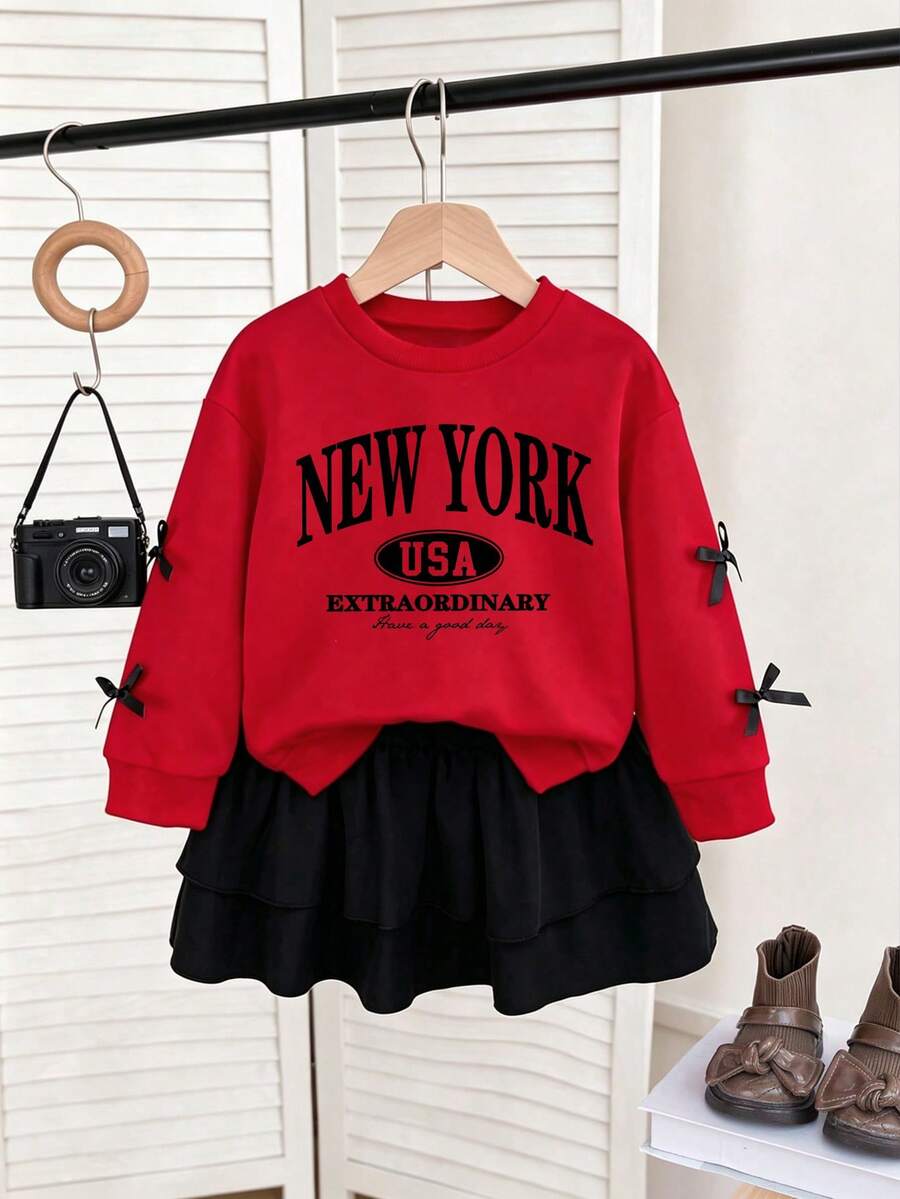 Setelan Rok dan Sweatshirt Lengan Panjang Kerah Bulat dengan Motif Huruf untuk Anak Perempuan - Merah - View 1